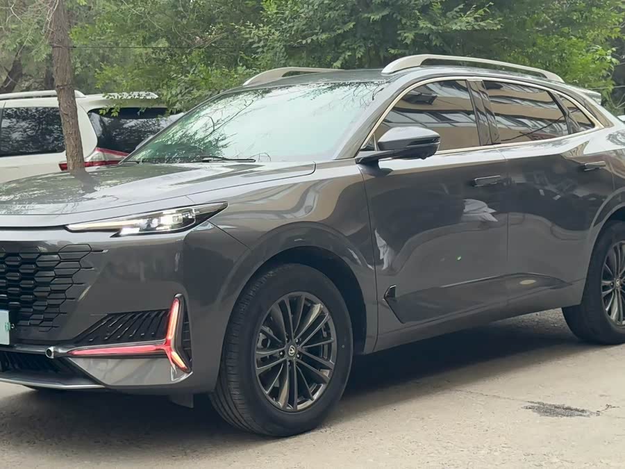 Changan UNI-K 2023 2.0T Two-Wheel Drive Elegant Type