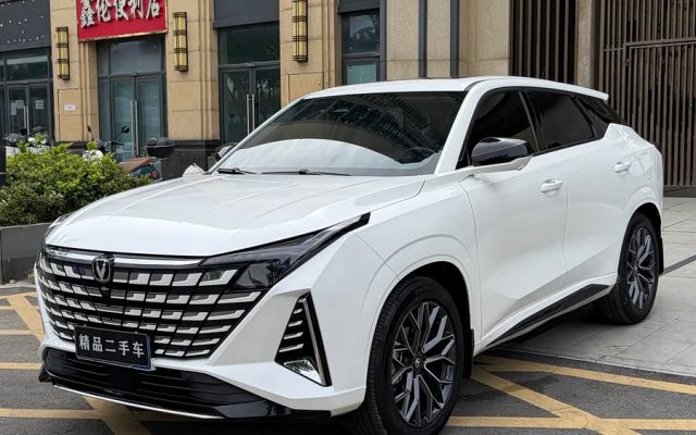 Changan UNI-Z 2025 1.5T Luxury