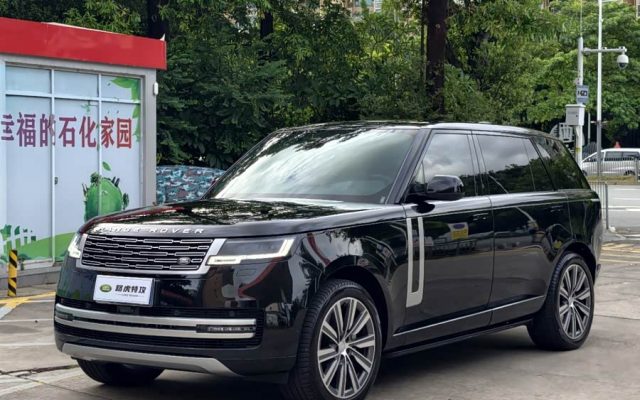 Range Rover 2025 3.0 L6 400PS Long Wheelbase