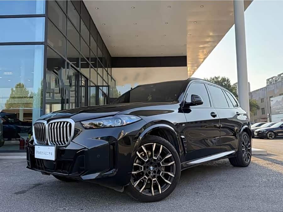 BMW X5 2025 xDrive 40Li Luxury M Sport Night Package