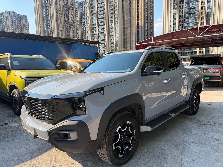 Changan Hunter 2024 Knight Edition Navigation Type Dual Motor Four-Wheel Drive Standard Box