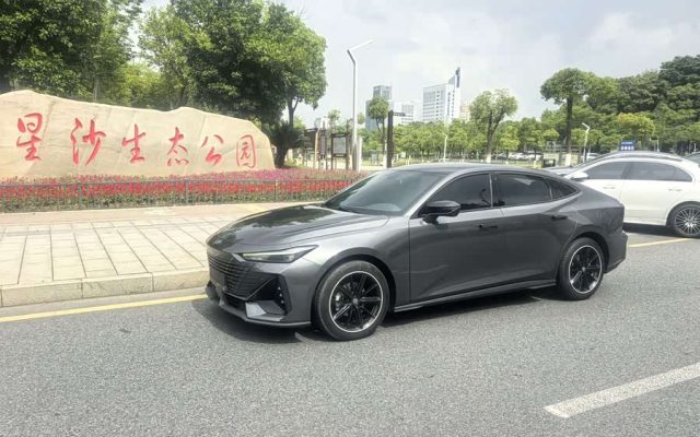 Changan UNI-V 2023 1.5T Premium