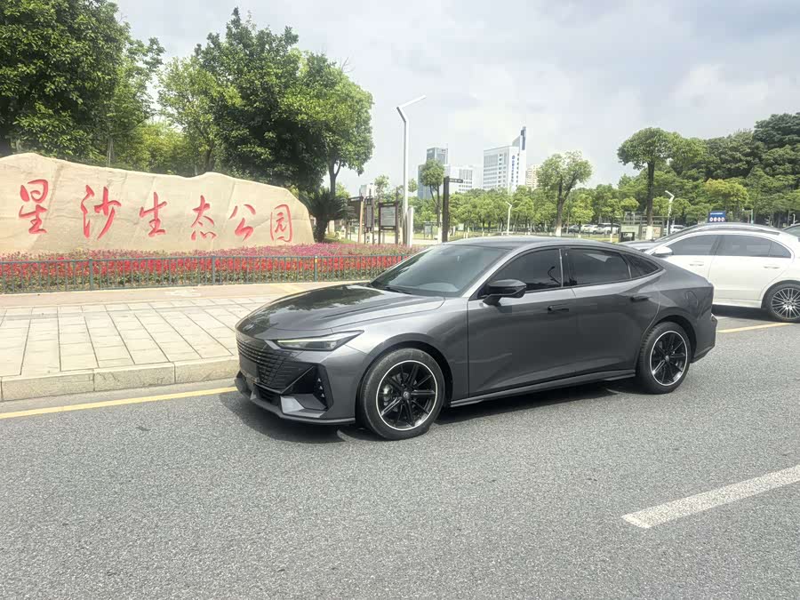 Changan UNI-V 2023 1.5T Premium