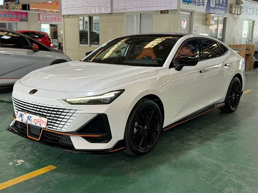 Changan UNI-V 2025 1.5T 500Bar High Energy Sports Edition