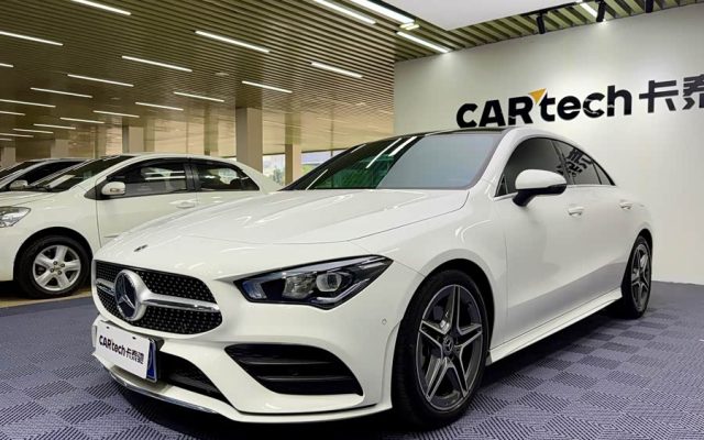 Mercedes-Benz CLA 200 4MATIC