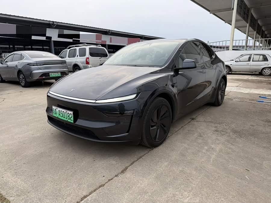 Model Y 2025 RWD First Edition